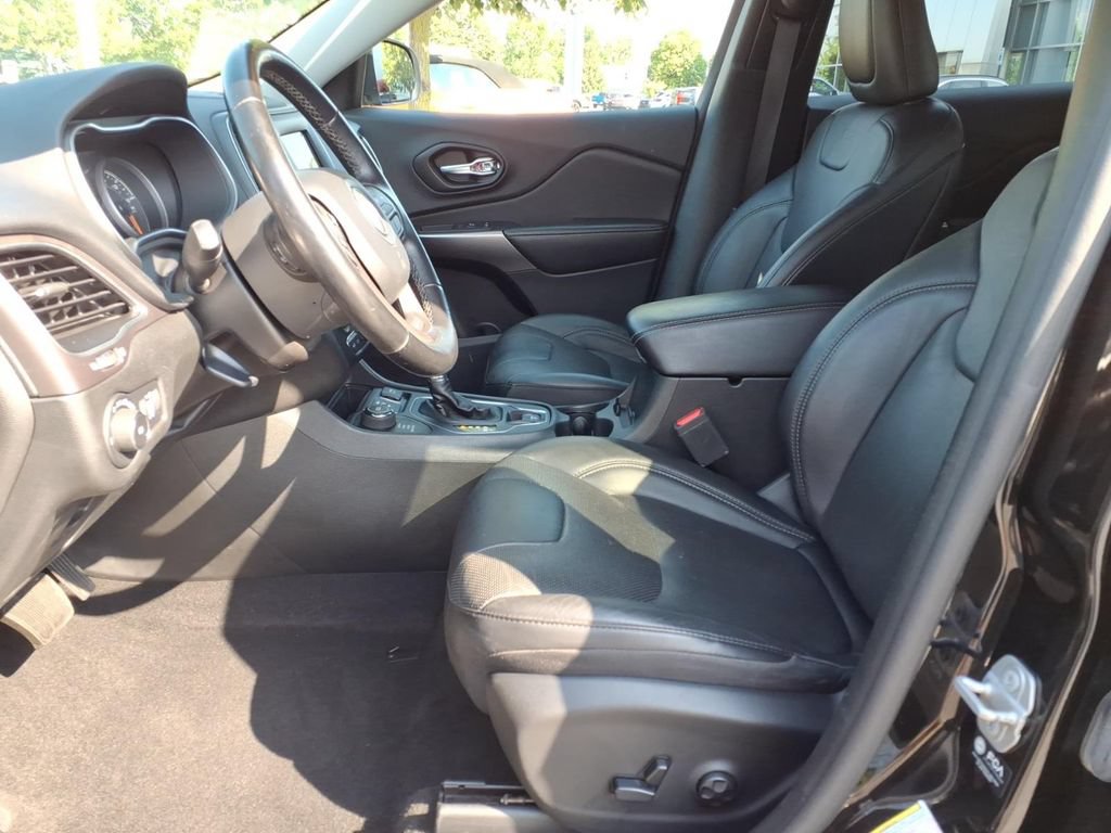 Used 2021 Jeep Cherokee Latitude Lux AWD/4WD image 15