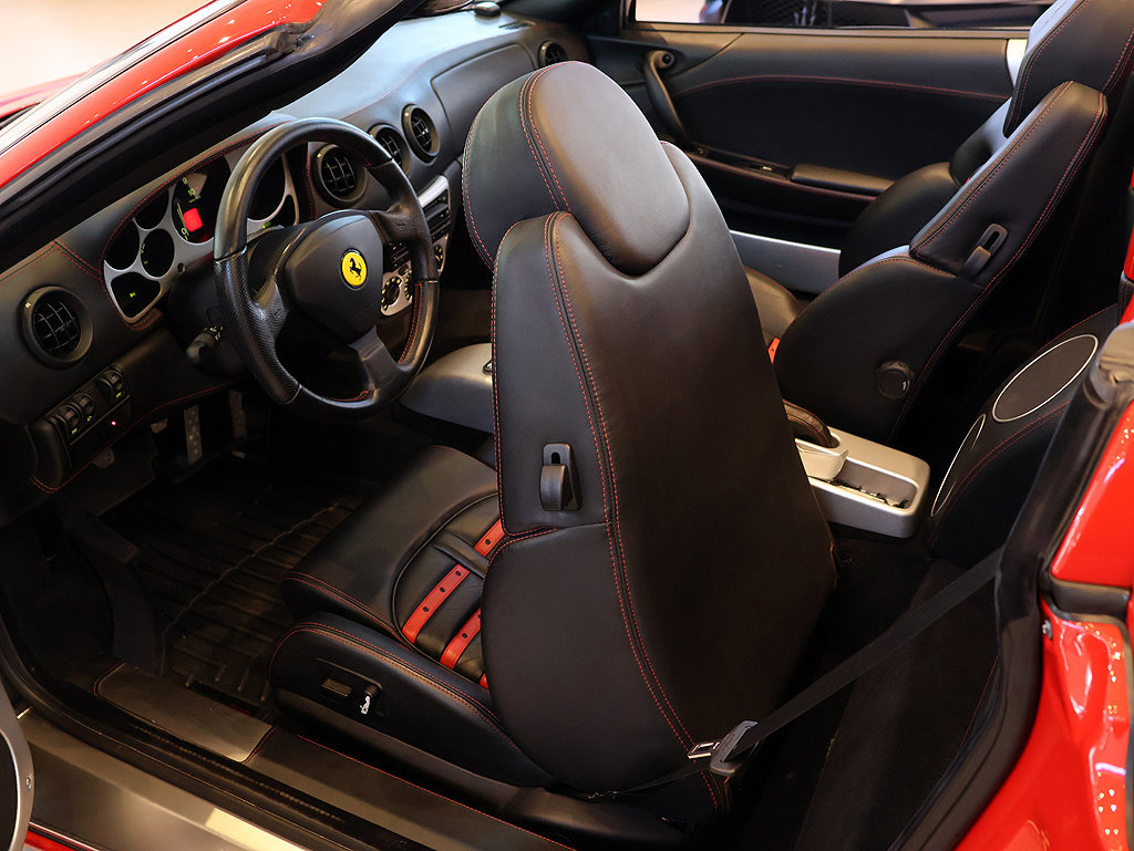 Used 2004 Ferrari 360 Spider RWD image 24