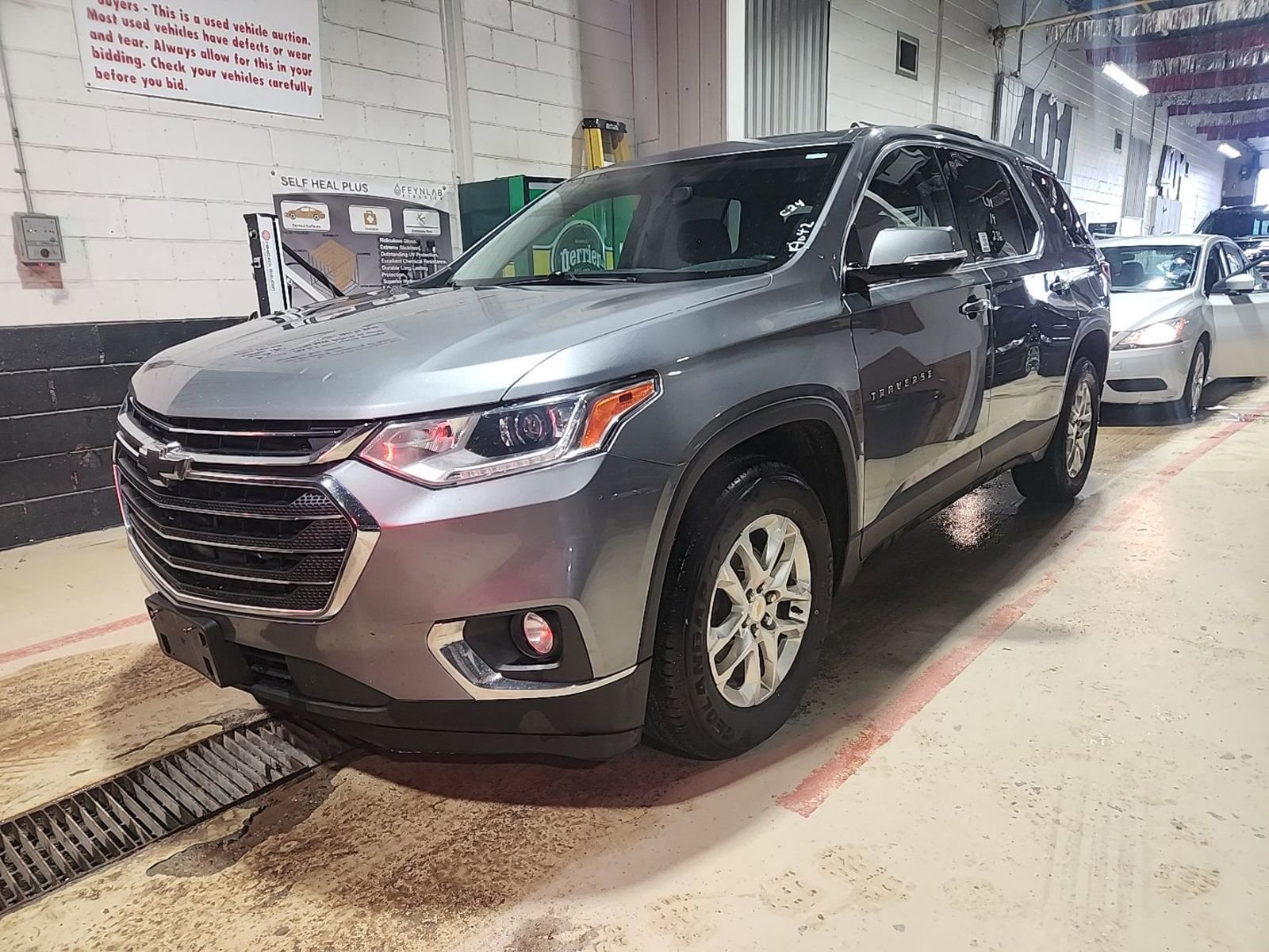 Used 2019 Chevrolet Traverse LT image 1