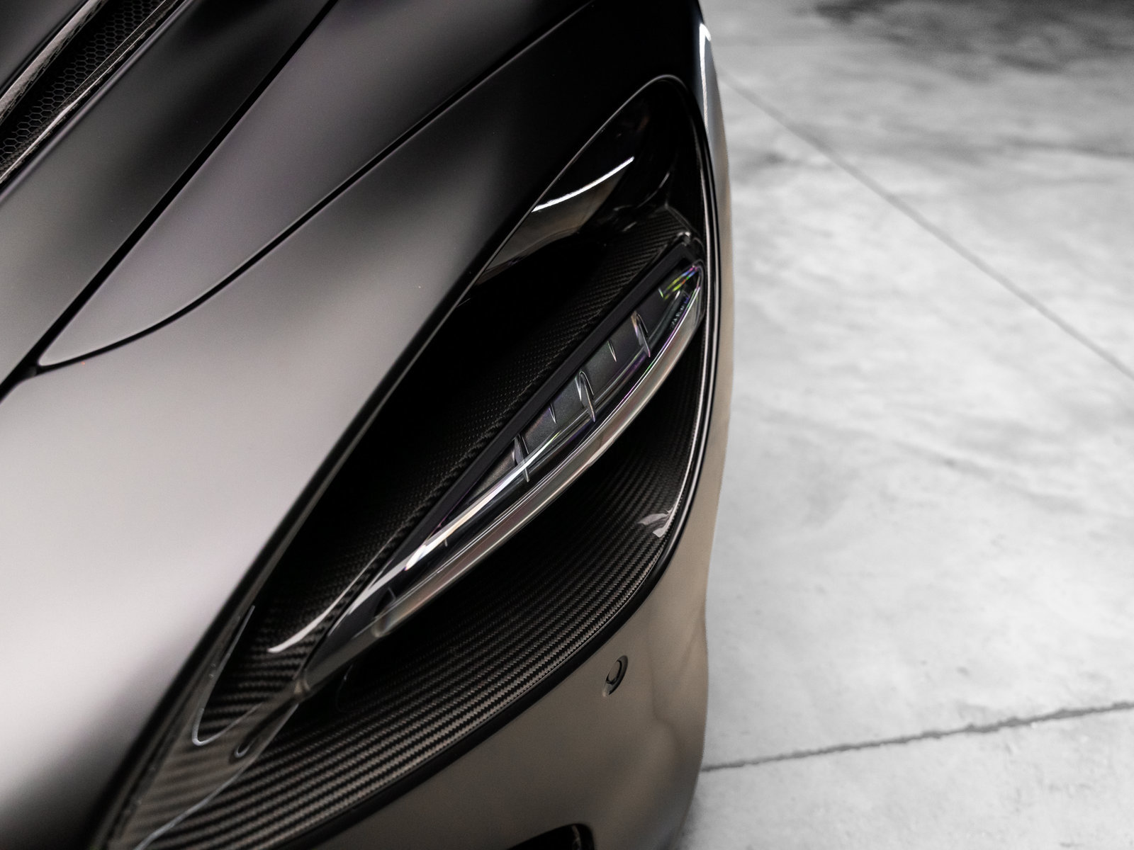 Used 2018 McLaren 720S RWD image 25