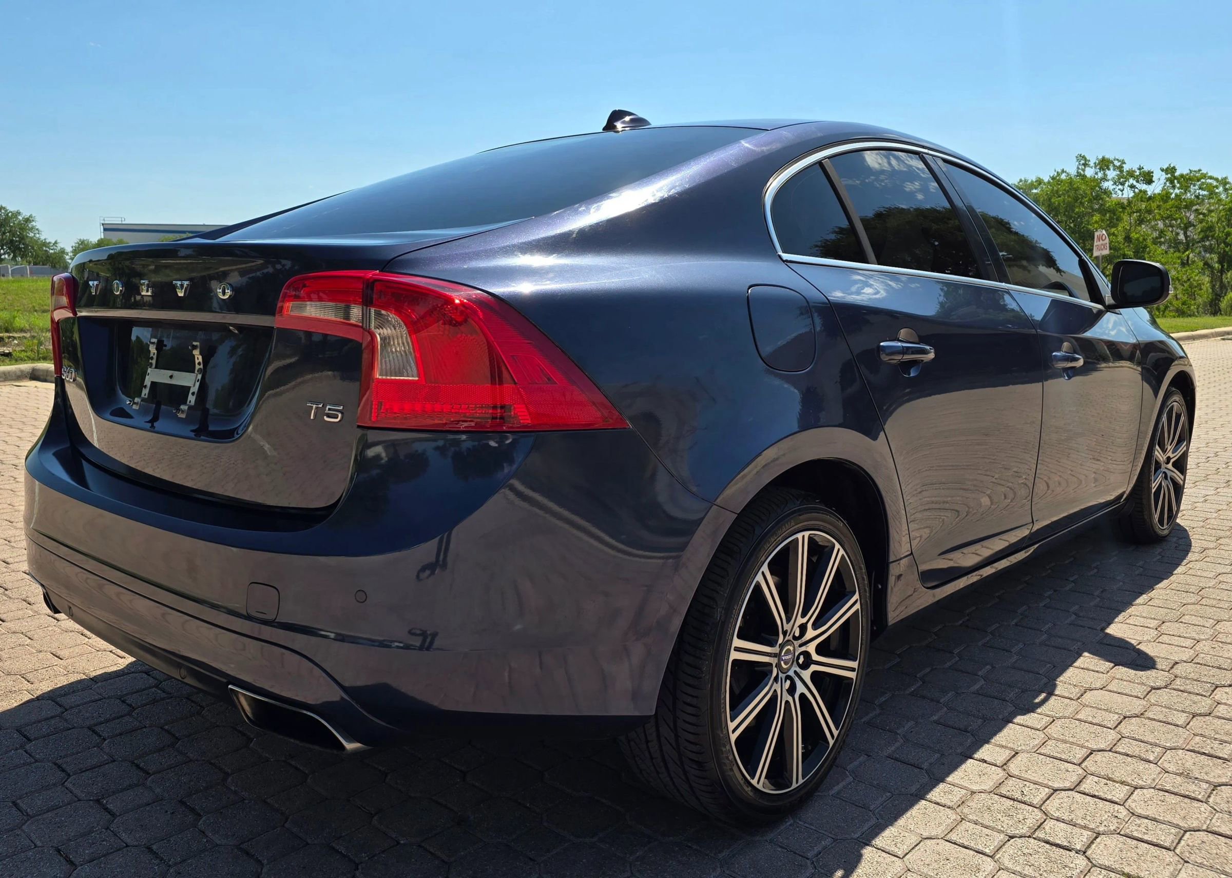 Used 2015 Volvo S60 T5 Premier Plus FWD image 8
