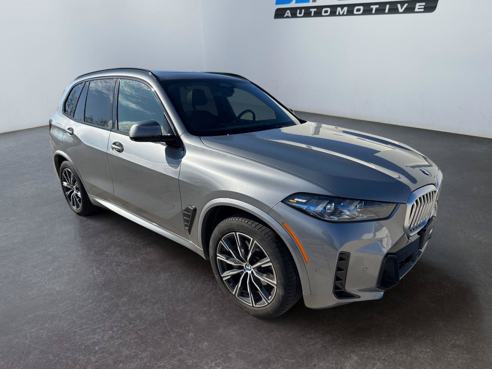 Used 2025 BMW X5 xDrive40i AWD/4WD image 11