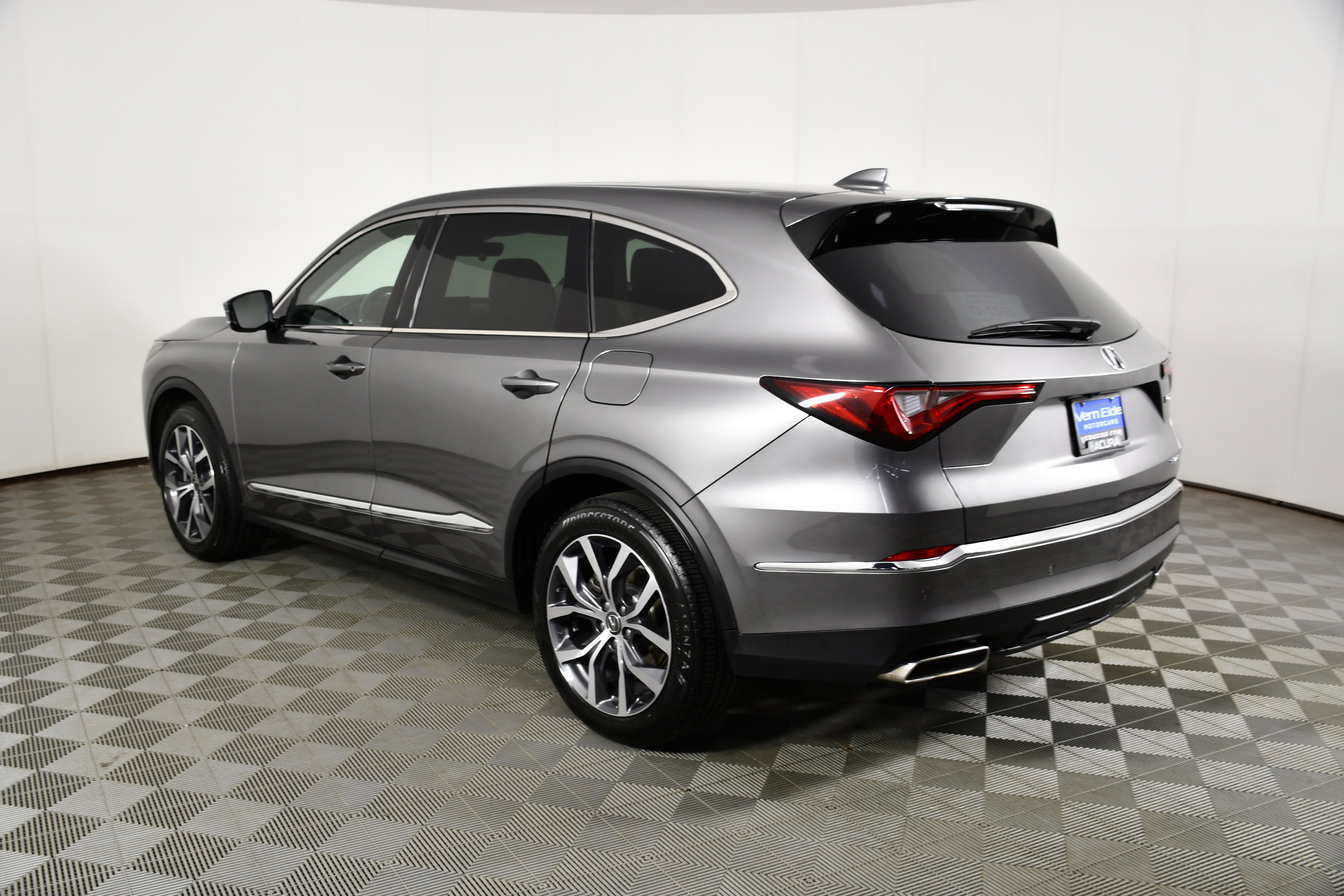 Certified 2024 Acura MDX SH-AWD w/ Technology Package image 8