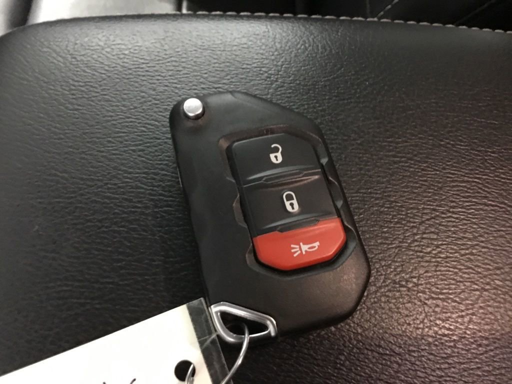 Used 2022 Jeep Wrangler Unlimited Sahara image 12