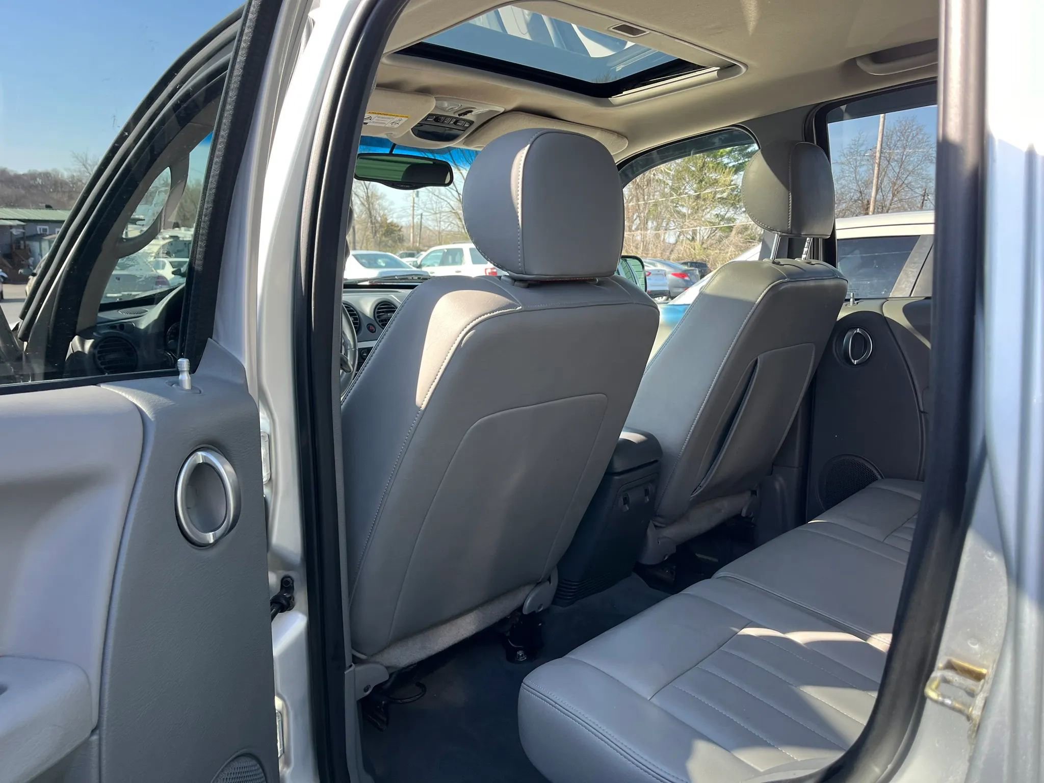Used 2005 Jeep Liberty Limited image 7