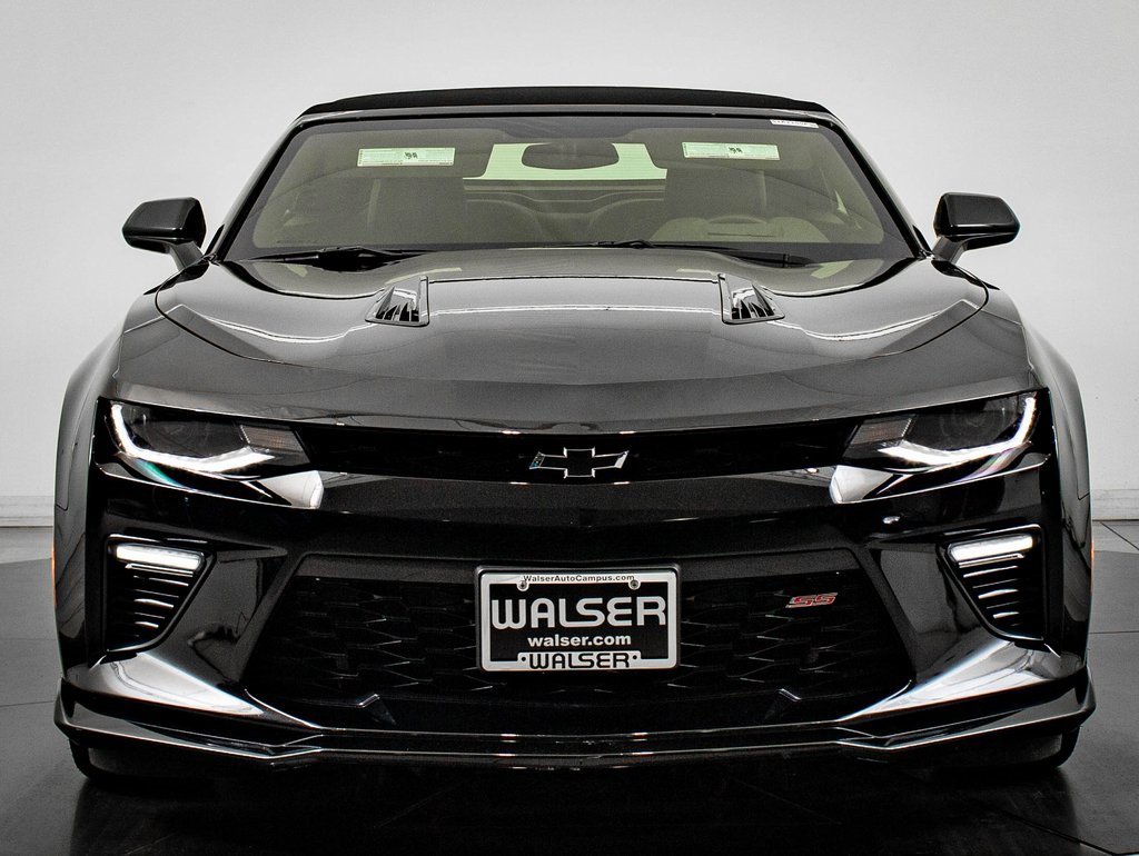 Used 2018 Chevrolet Camaro SS image 3