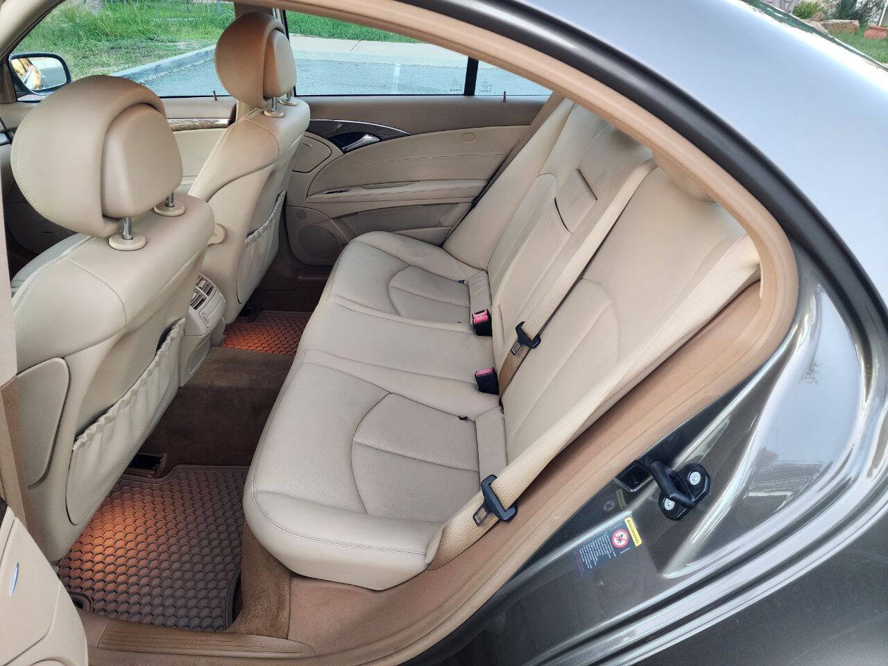 Used 2009 Mercedes-Benz E 350 Sedan image 20