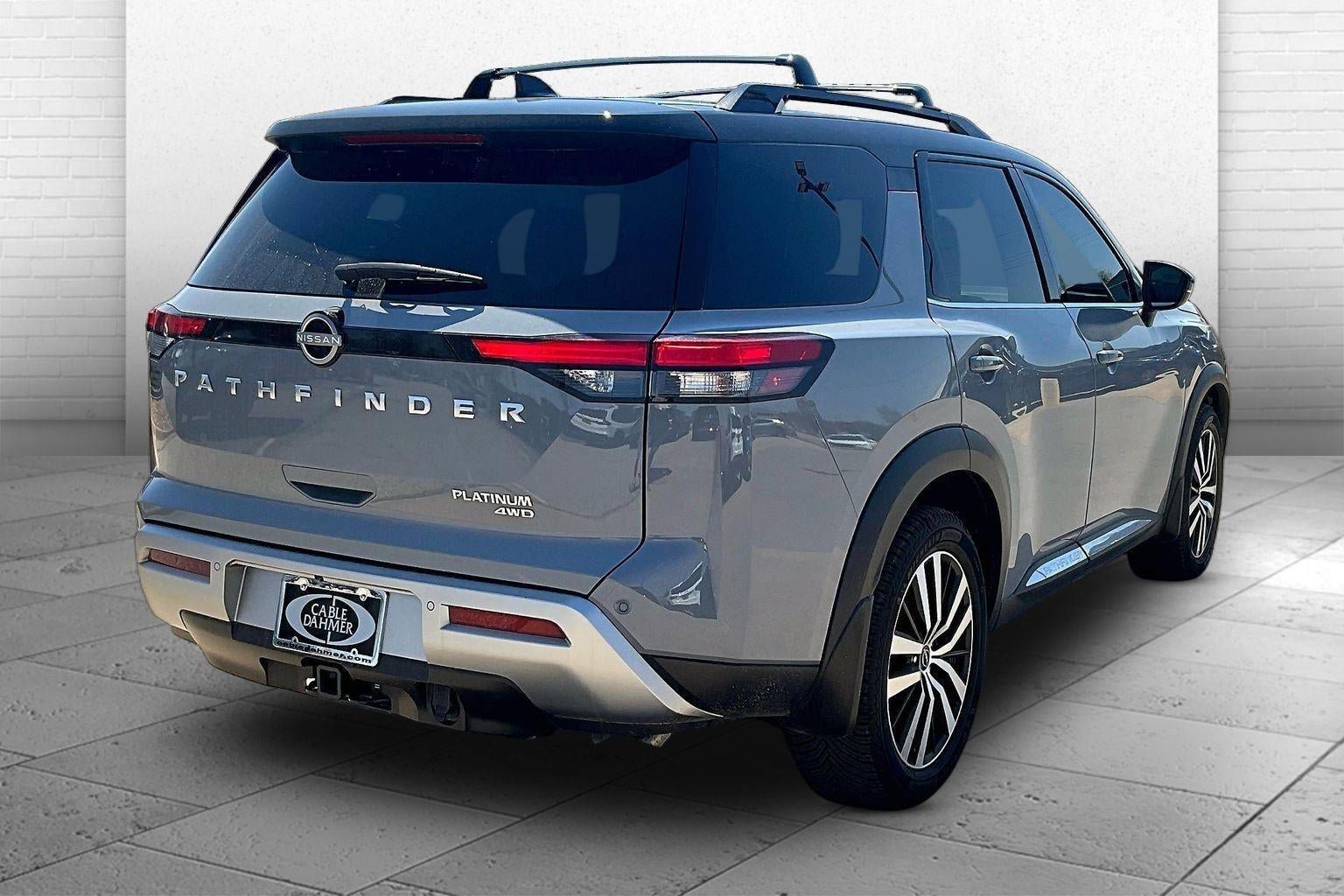 Used 2024 Nissan Pathfinder Platinum image 5