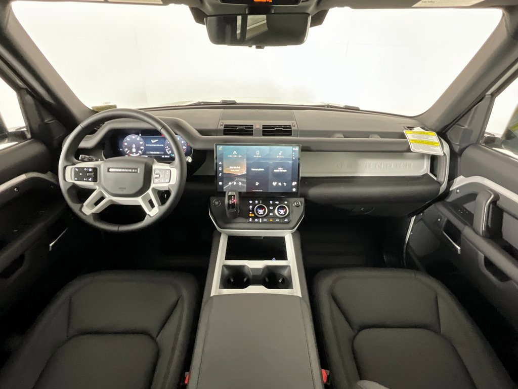 New 2026 Land Rover Defender 110 X-Dynamic SE image 4