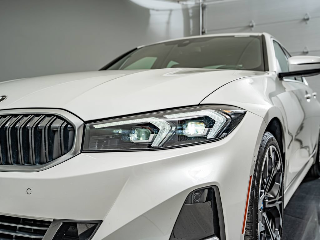 Certified 2025 BMW 330i xDrive Sedan w/ M Sport Package AWD/4WD image 13