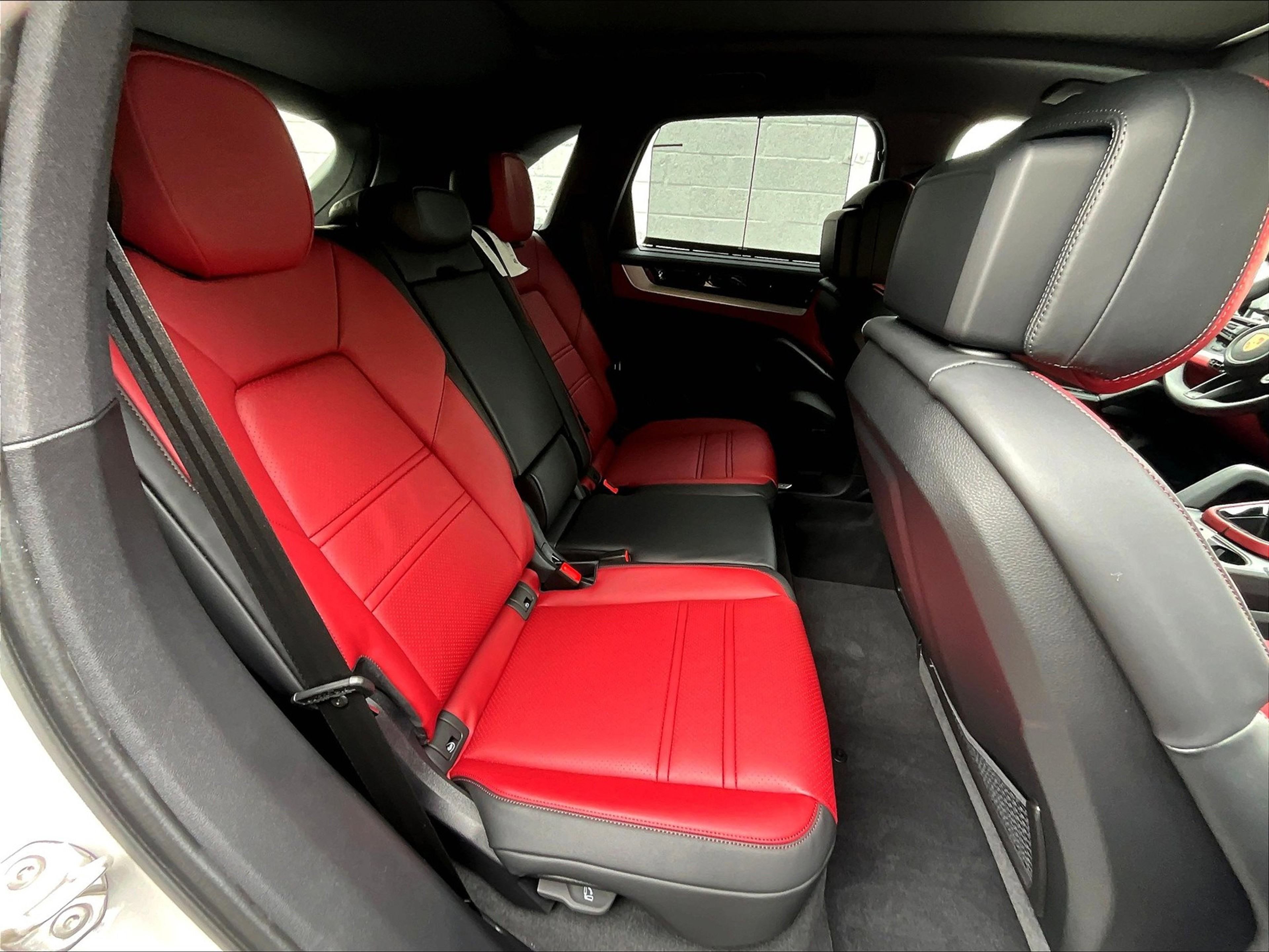 New 2026 Porsche Cayenne S image 21