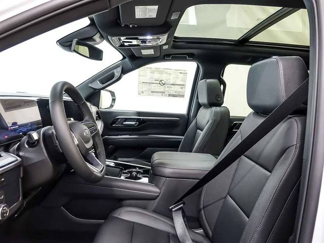 New 2026 Chevrolet Suburban Z71 w/ Comfort Package AWD/4WD image 9