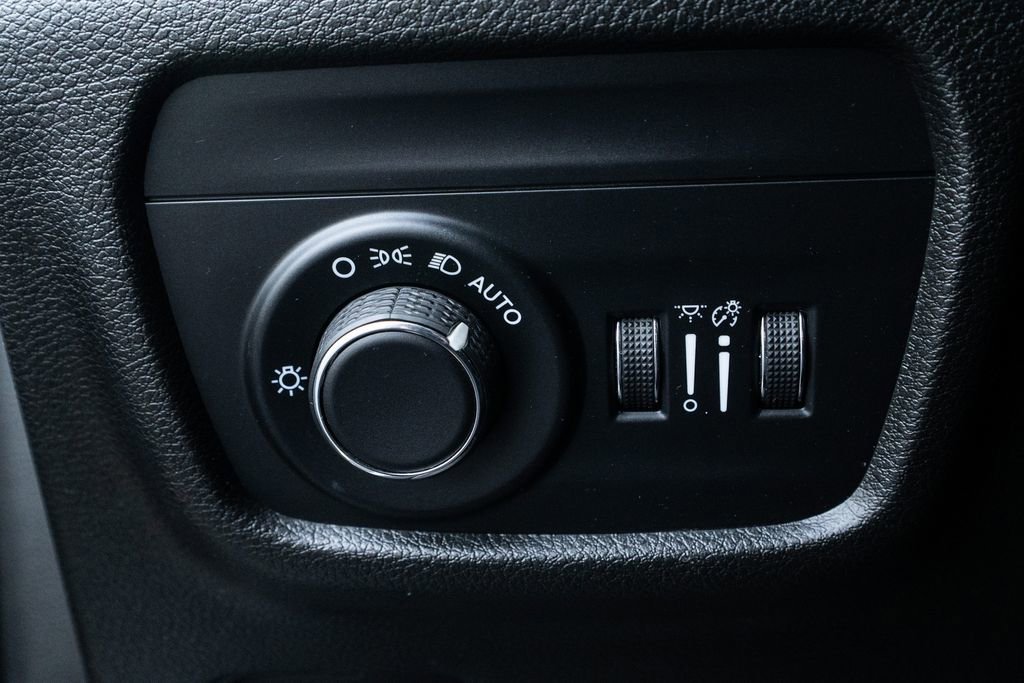 Used 2023 Jeep Grand Cherokee L Laredo w/ Trailer Tow Group (B) image 22