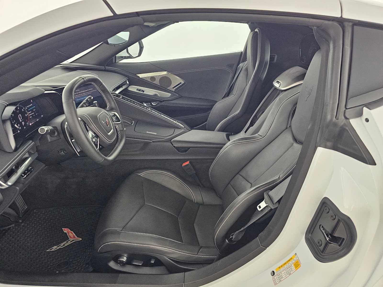 Used 2025 Chevrolet Corvette Stingray Preferred Cpe w/ Battery Protection Package RWD image 16