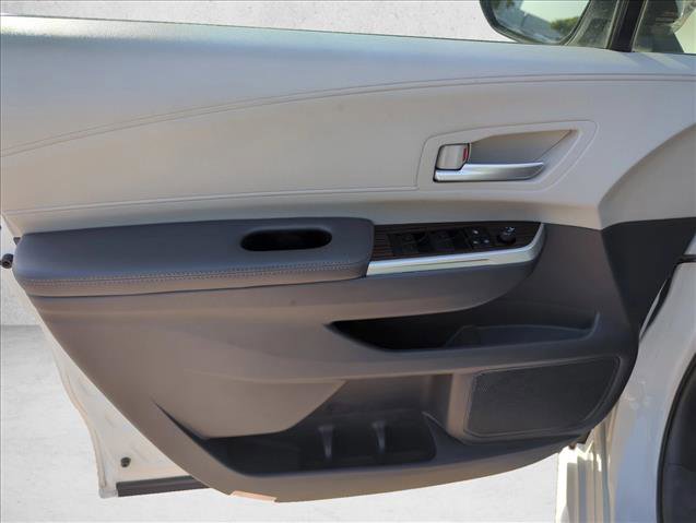 Used 2023 Toyota Sienna XLE w/ XLE Plus Package FWD image 7