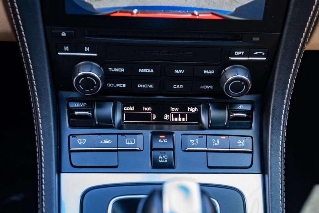 Used 2018 Porsche 718 Cayman RWD image 13