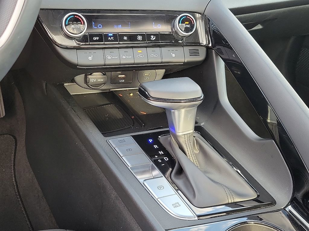 Used 2024 Hyundai Elantra SEL w/ Convenience Package image 17