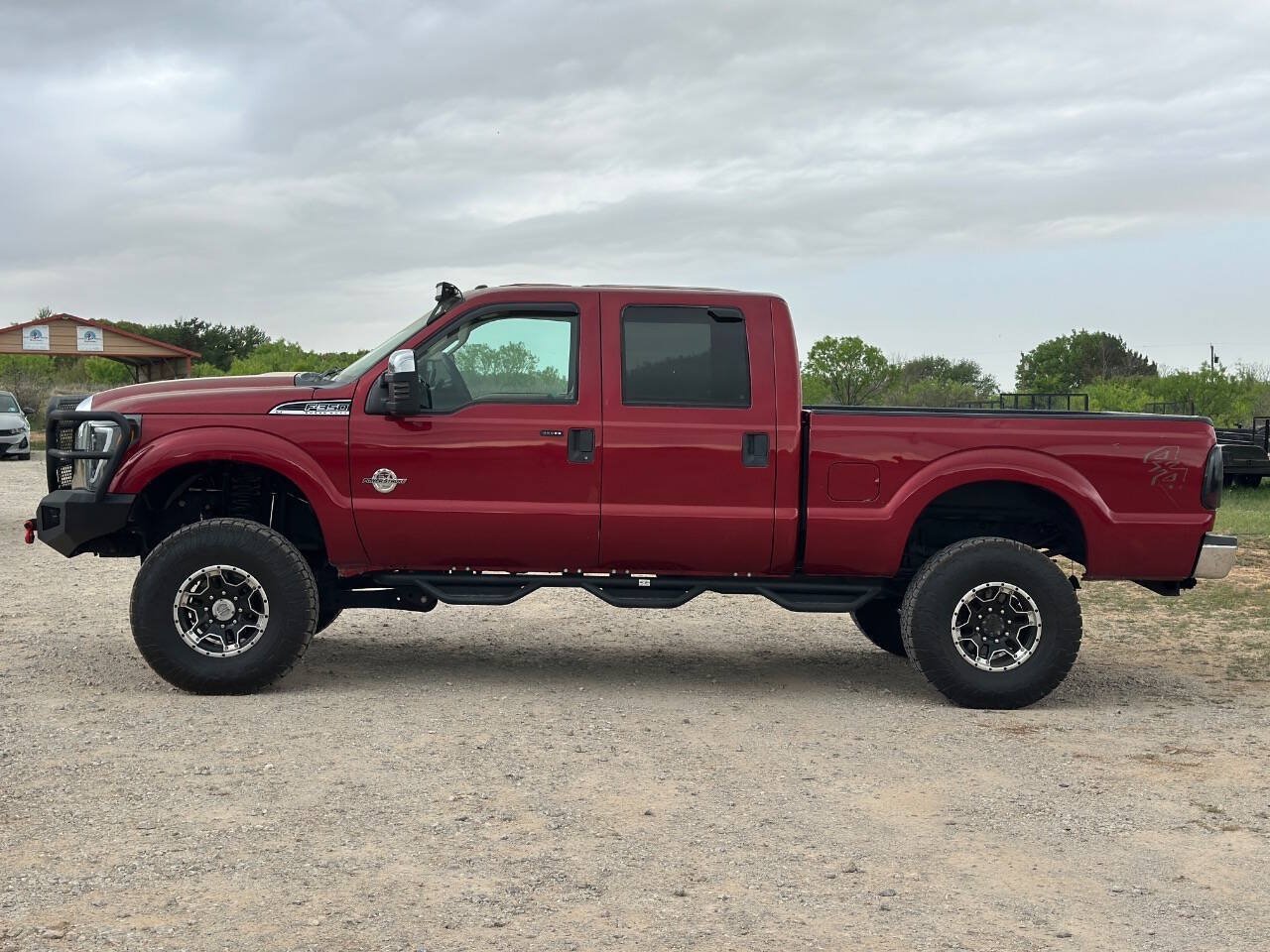 Used 2015 Ford F350 XLT w/ XLT Premium Package AWD/4WD image 3