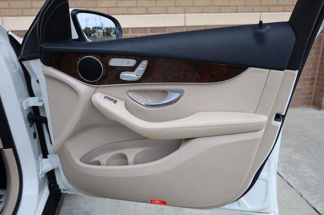 Used 2017 Mercedes-Benz GLC 300 4MATIC image 24