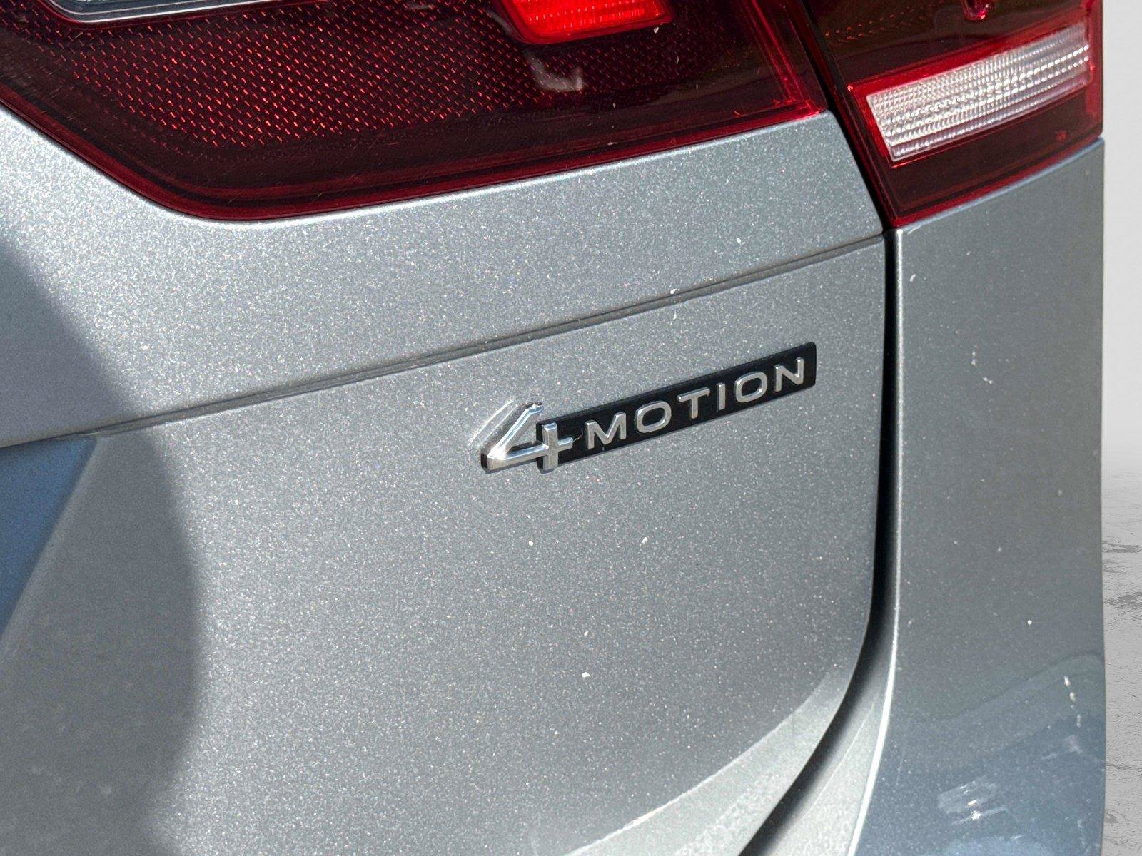 Used 2024 Volkswagen Tiguan SE AWD/4WD image 11