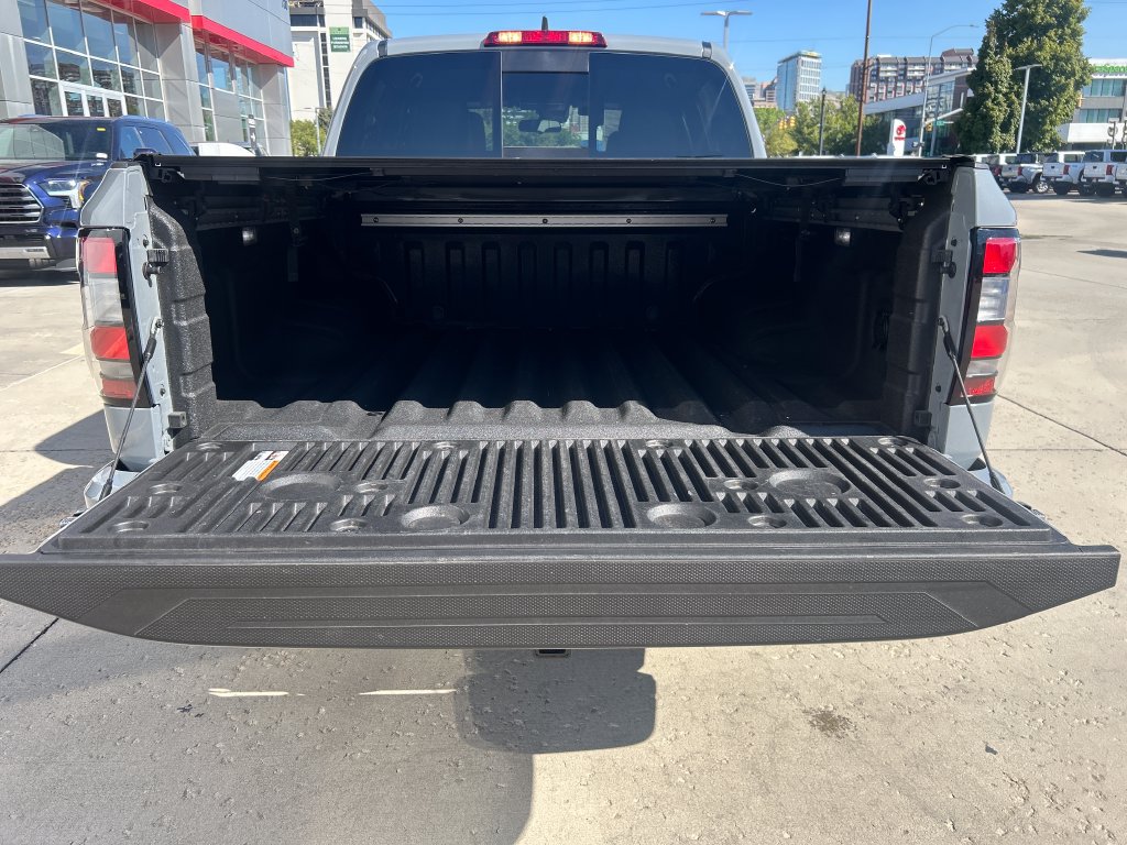 Used 2023 Nissan Frontier PRO-4X w/ Pro Convenience Package AWD/4WD image 15