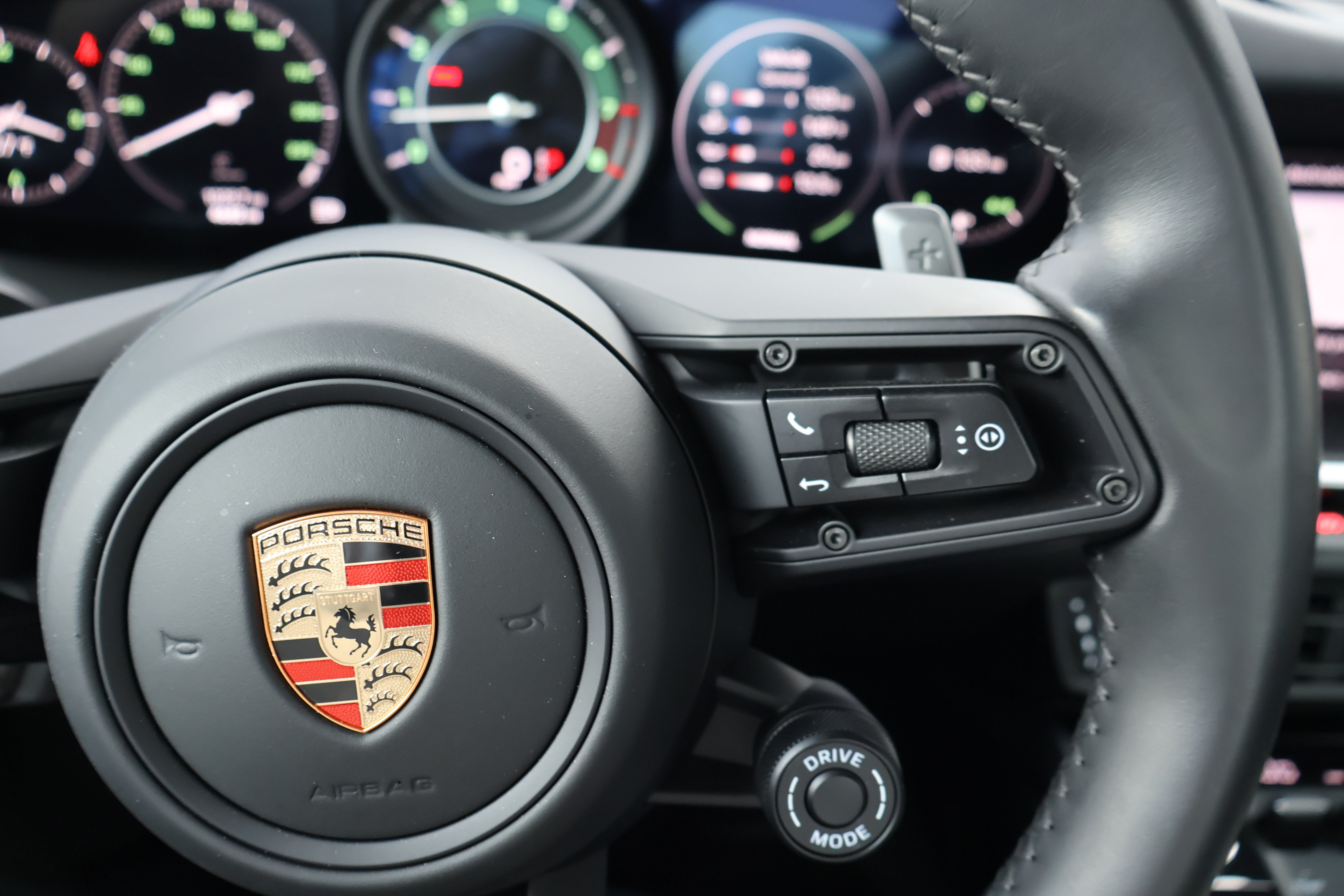Used 2025 Porsche 911 Turbo S AWD/4WD image 36