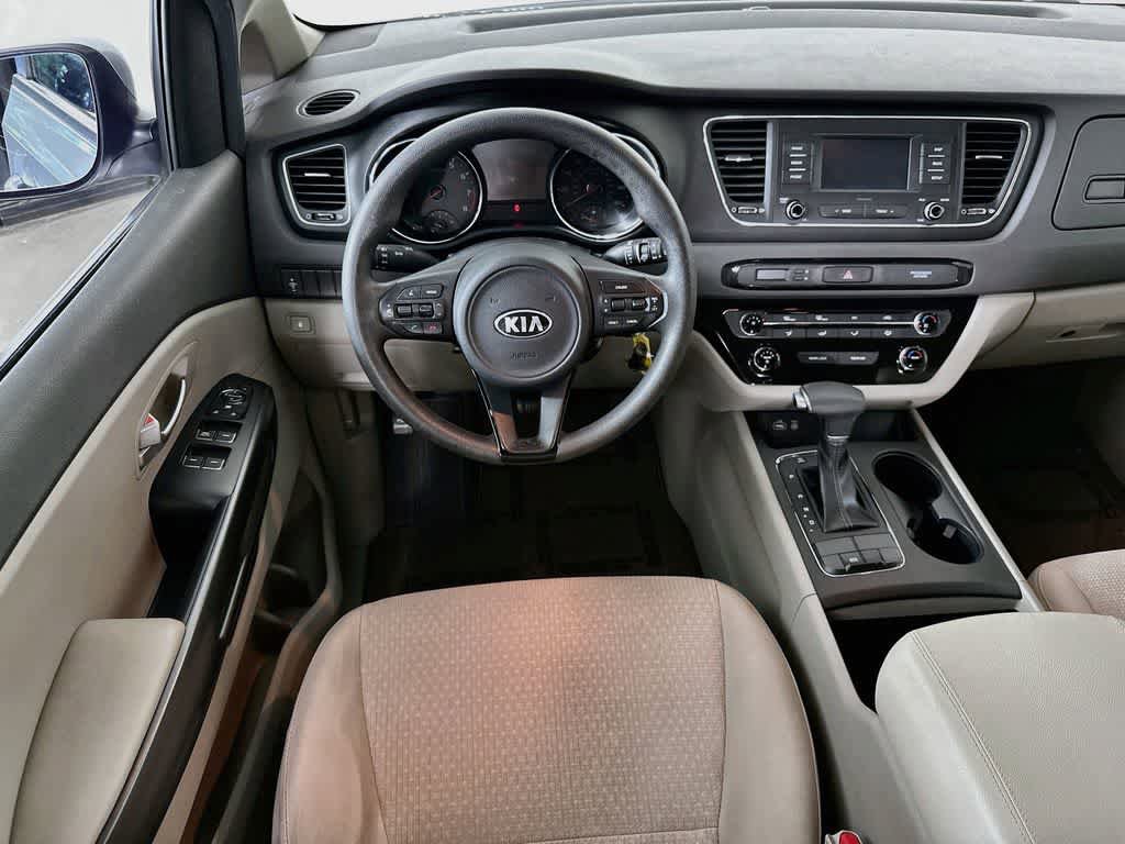 Used 2018 Kia Sedona L FWD image 10