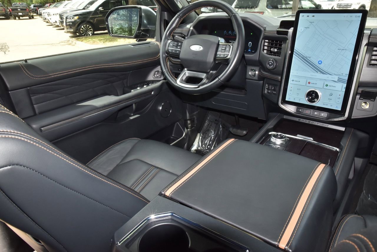 Certified 2024 Ford Expedition Max Platinum image 16