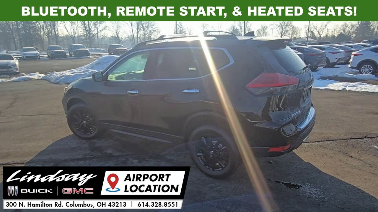 Used 2017 Nissan Rogue SV w/ Midnight Edition image 6