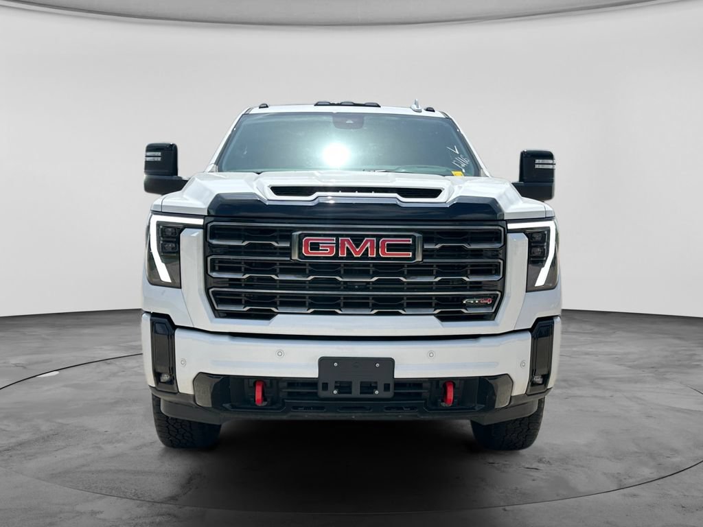 Used 2025 GMC Sierra 2500 AT4 AWD/4WD image 2