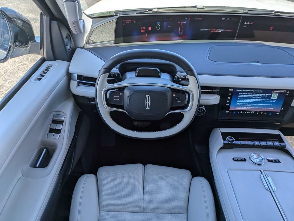 Certified 2026 Lincoln Navigator Reserve AWD/4WD image 20
