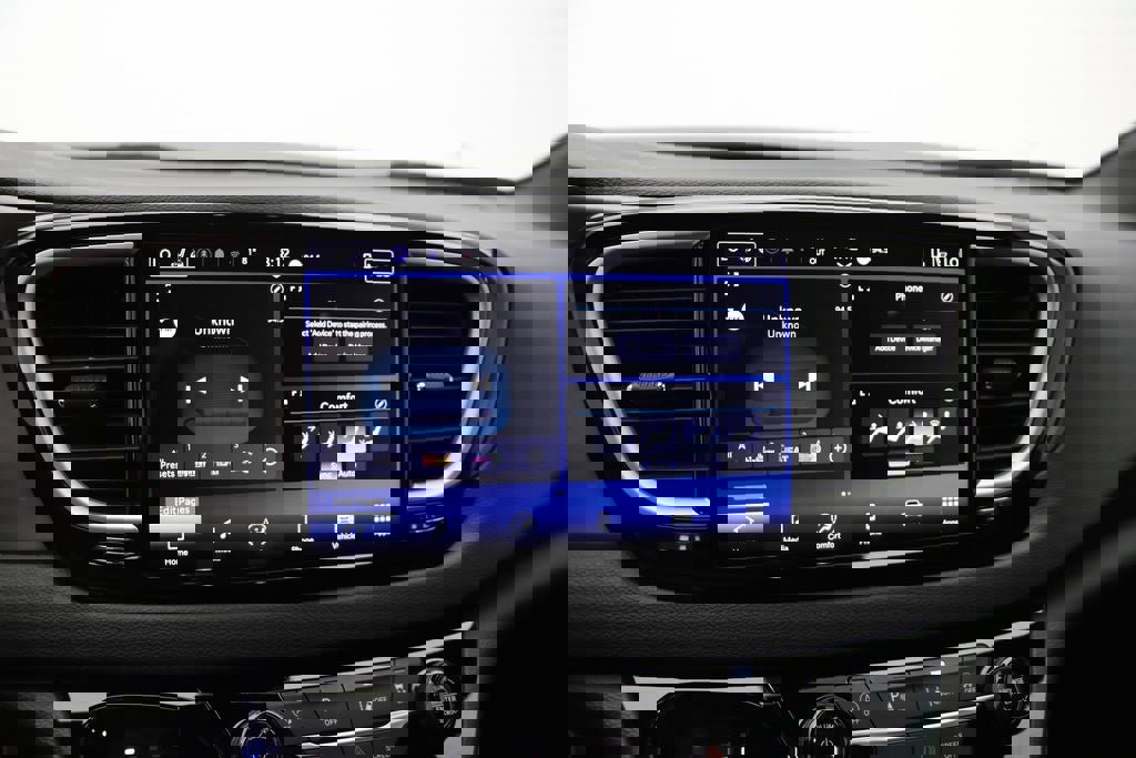 Used 2025 Chrysler Pacifica Select FWD image 20