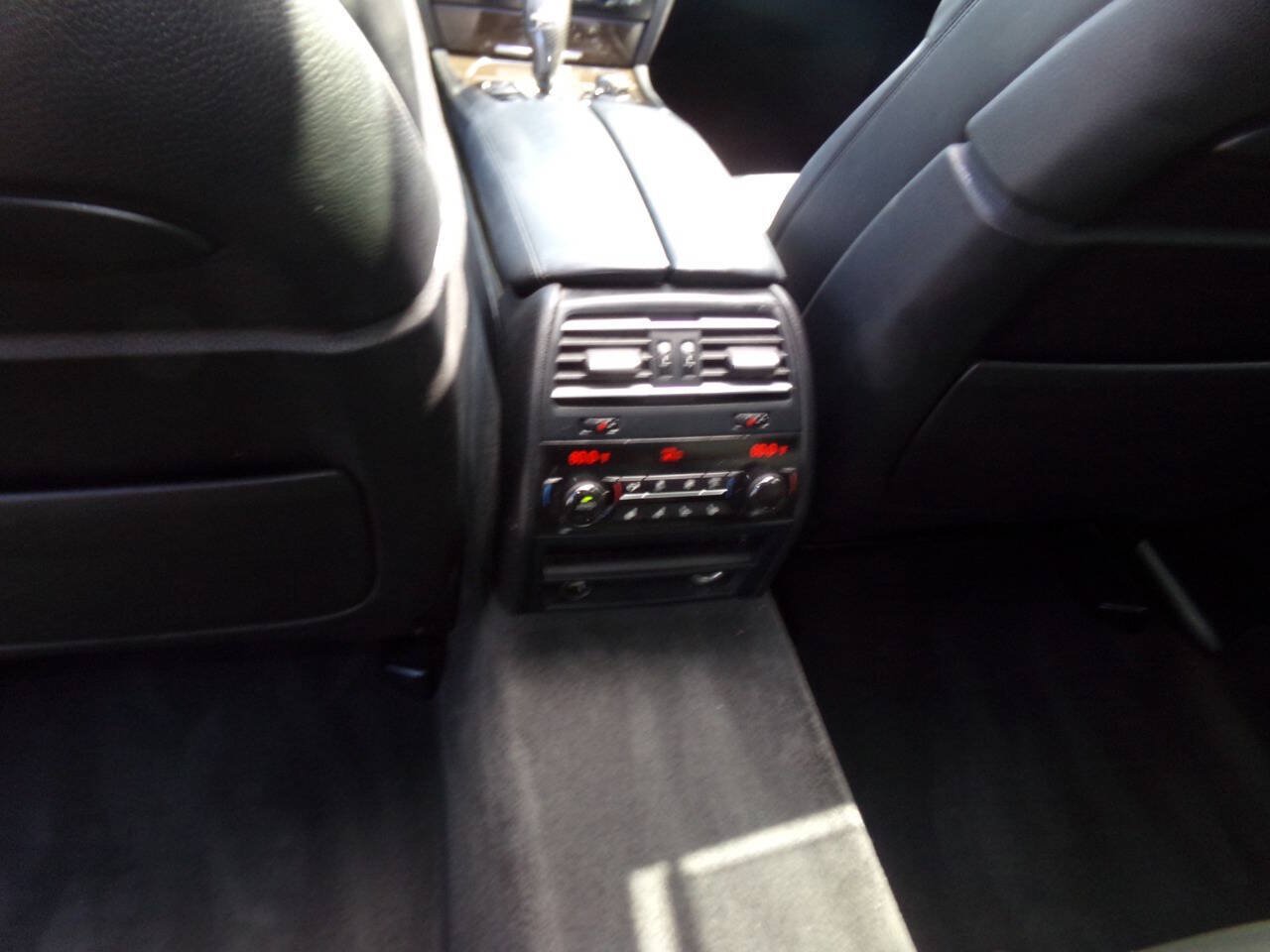 Used 2013 BMW 750Li RWD image 17