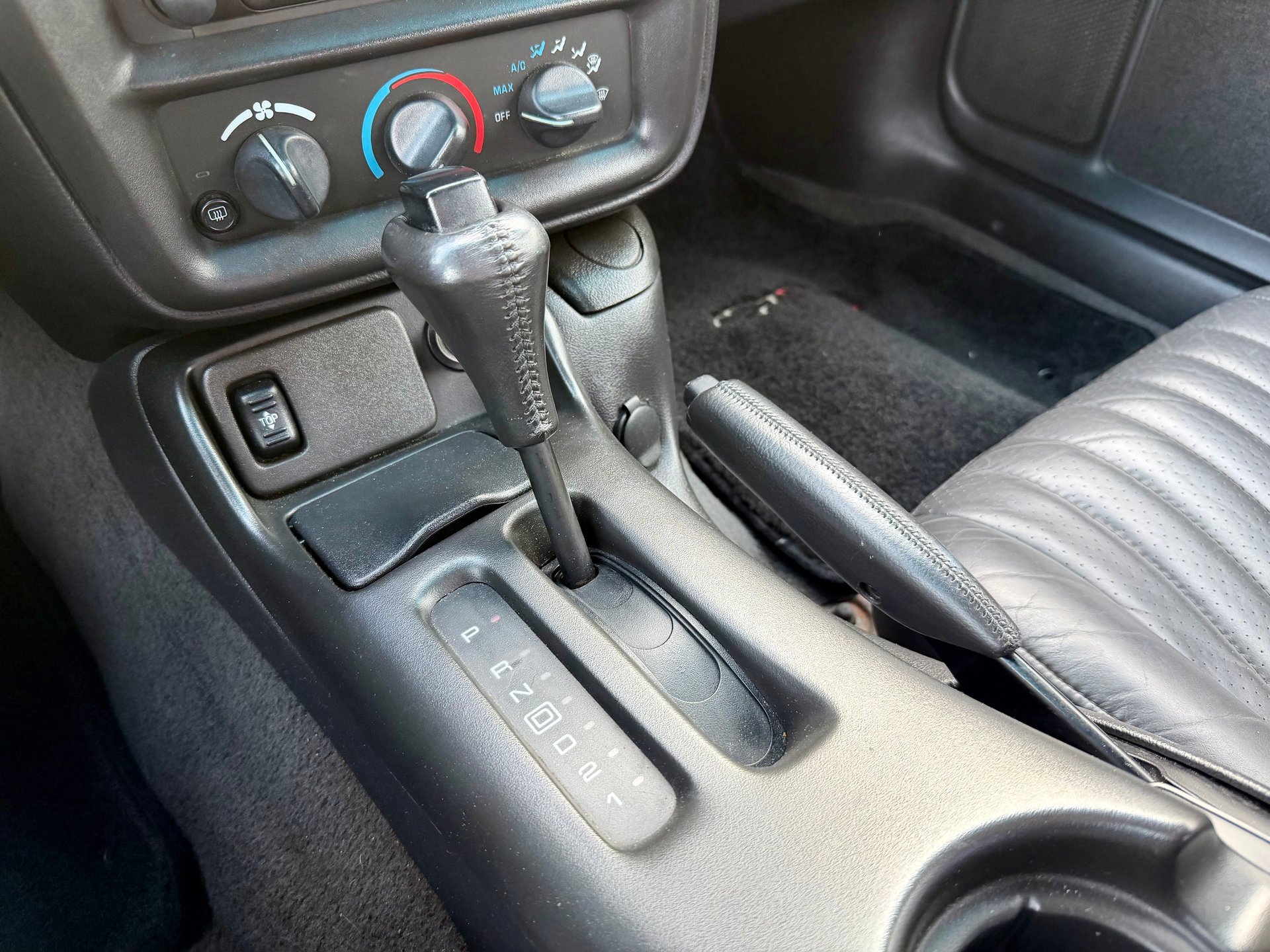 Used 2000 Chevrolet Camaro Z28 w/ SS Performance/Appearance Pkg image 56