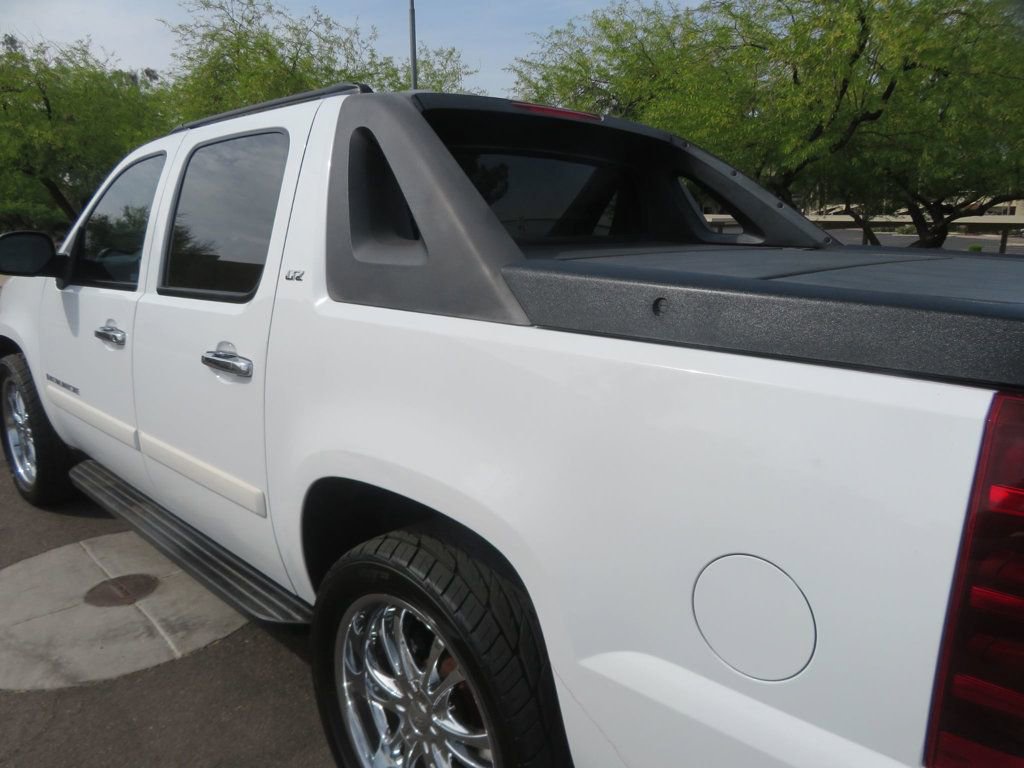 Used 2008 Chevrolet Avalanche LTZ w/ LTZ Preferred Equipment Group image 7