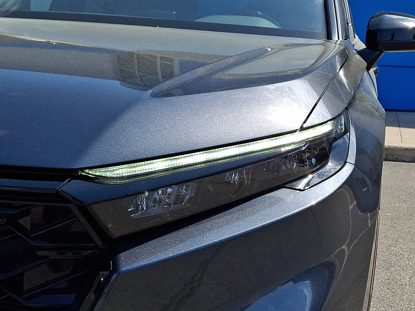 Used 2025 Honda CR-V Sport Touring image 9