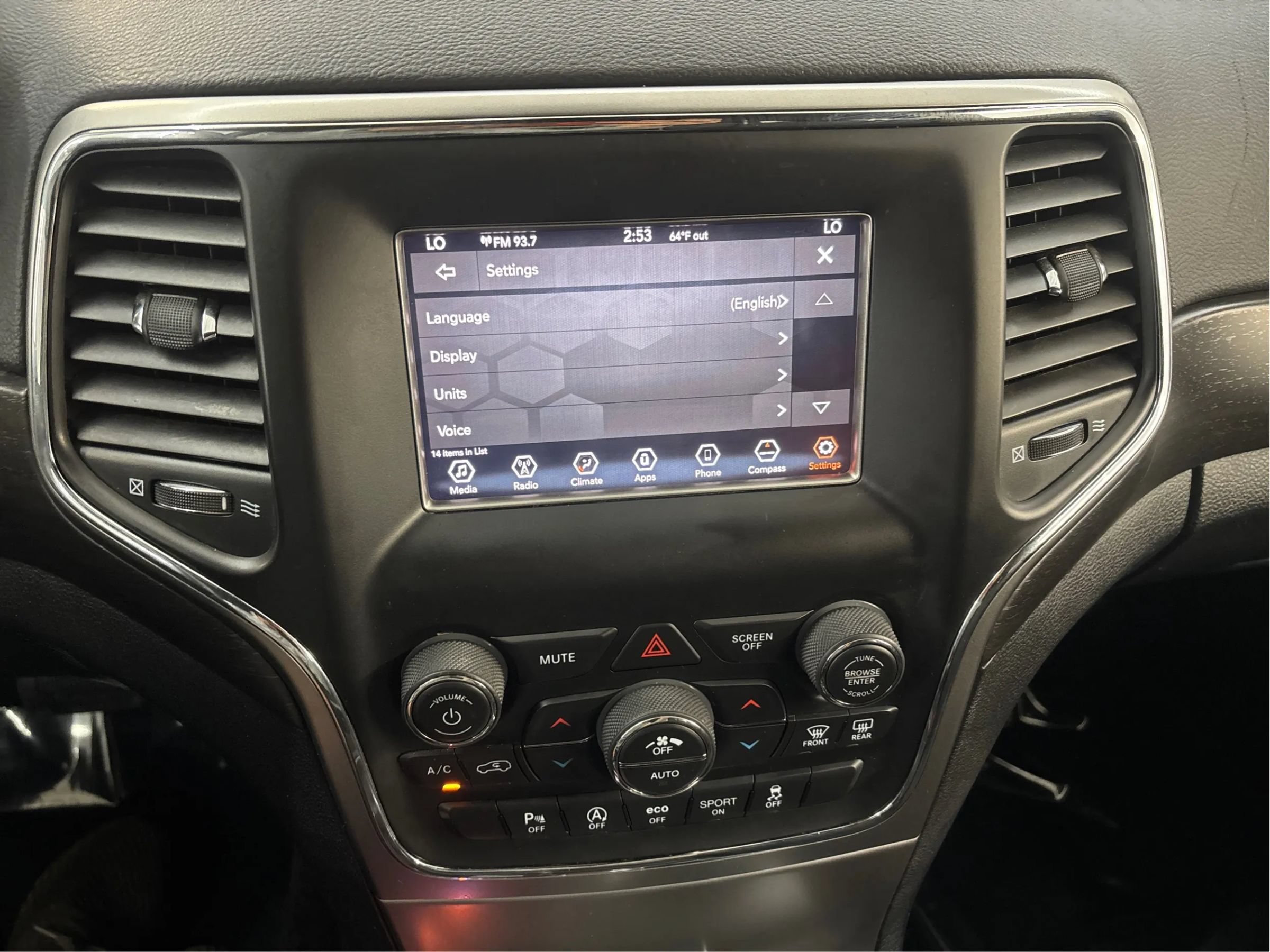 Used 2018 Jeep Grand Cherokee Laredo AWD/4WD image 40