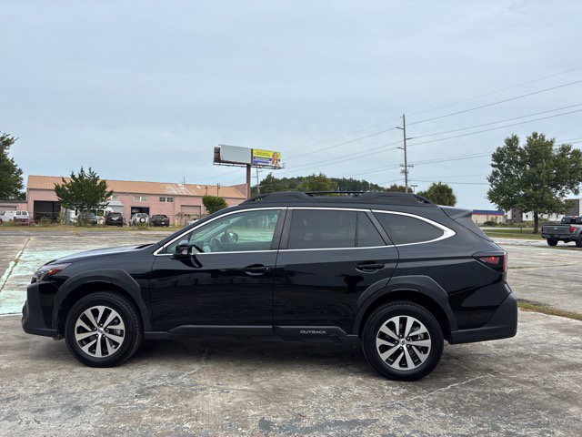 Used 2025 Subaru Outback Premium AWD/4WD image 6