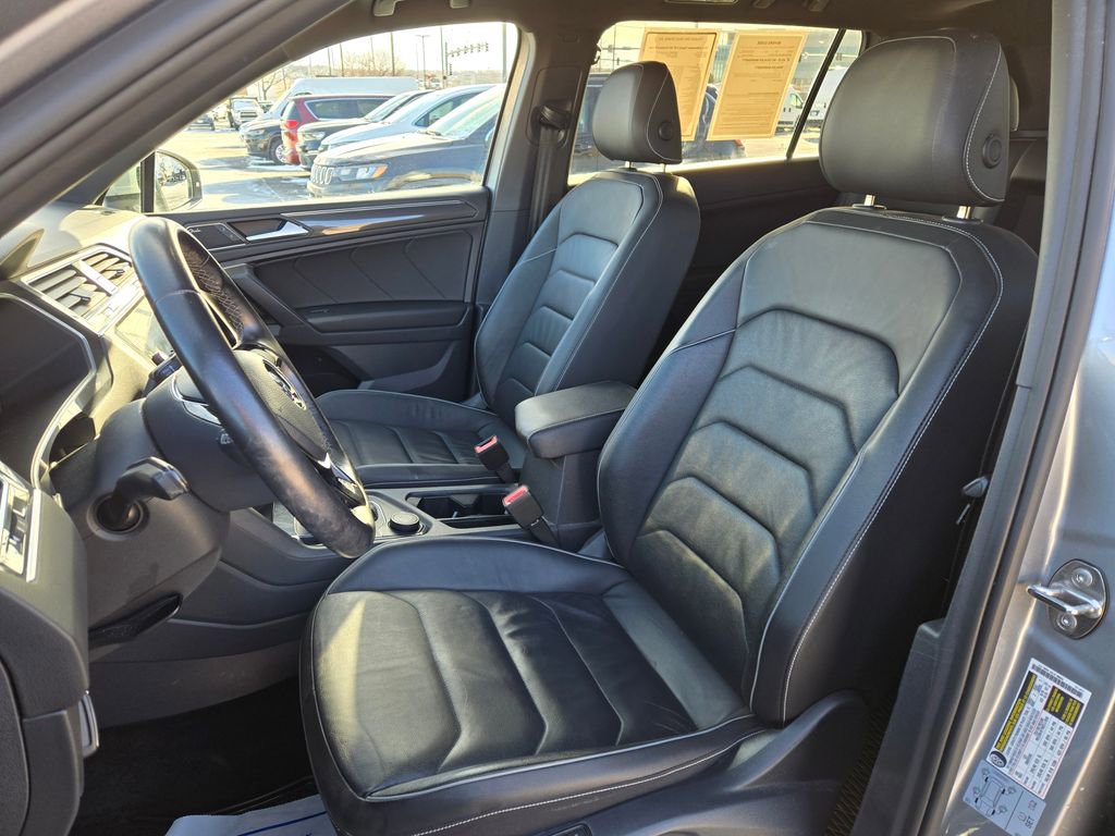 Used 2021 Volkswagen Tiguan SEL Premium R-Line image 16