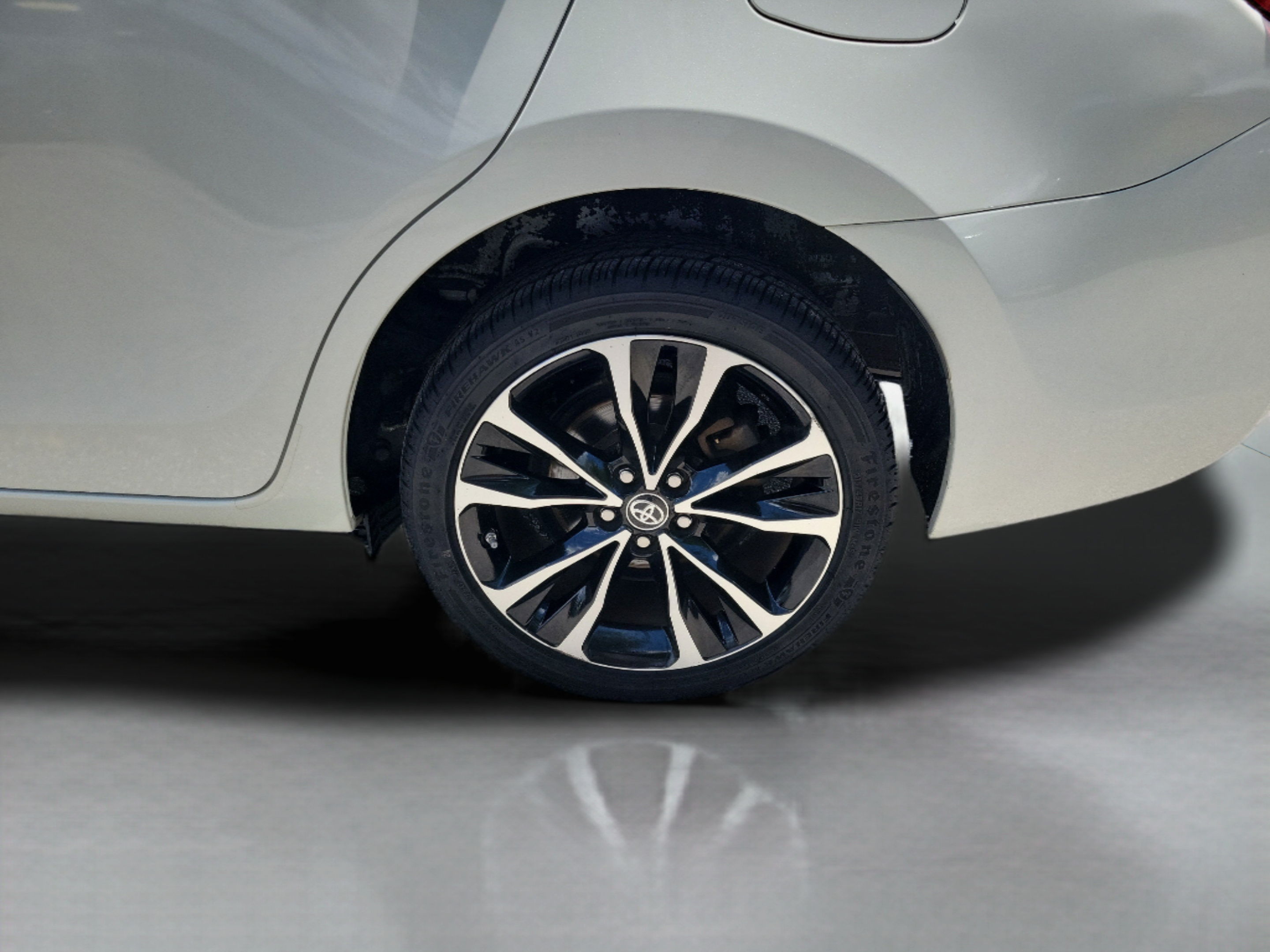 Used 2018 Toyota Corolla SE FWD image 31