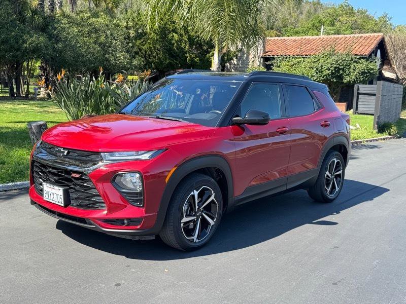 Used 2021 Chevrolet TrailBlazer RS w/ Sun and Liftgate Package image 1