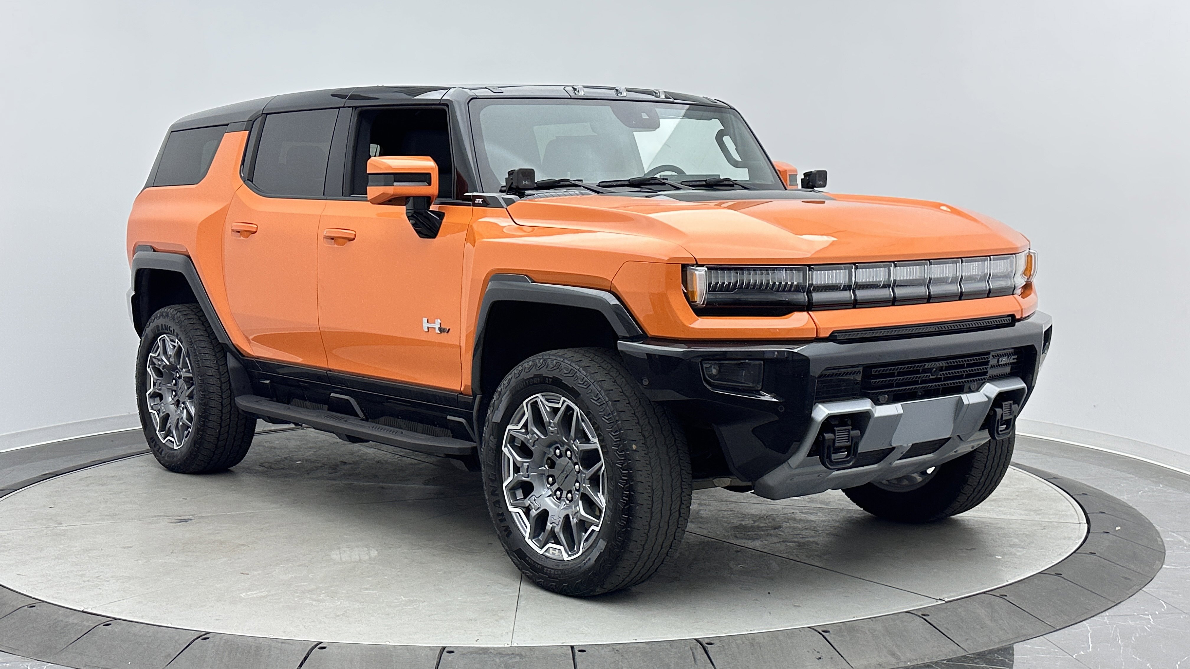 Used 2024 GMC Hummer EV 3X w/ LPO, Illumination Package AWD/4WD image 3