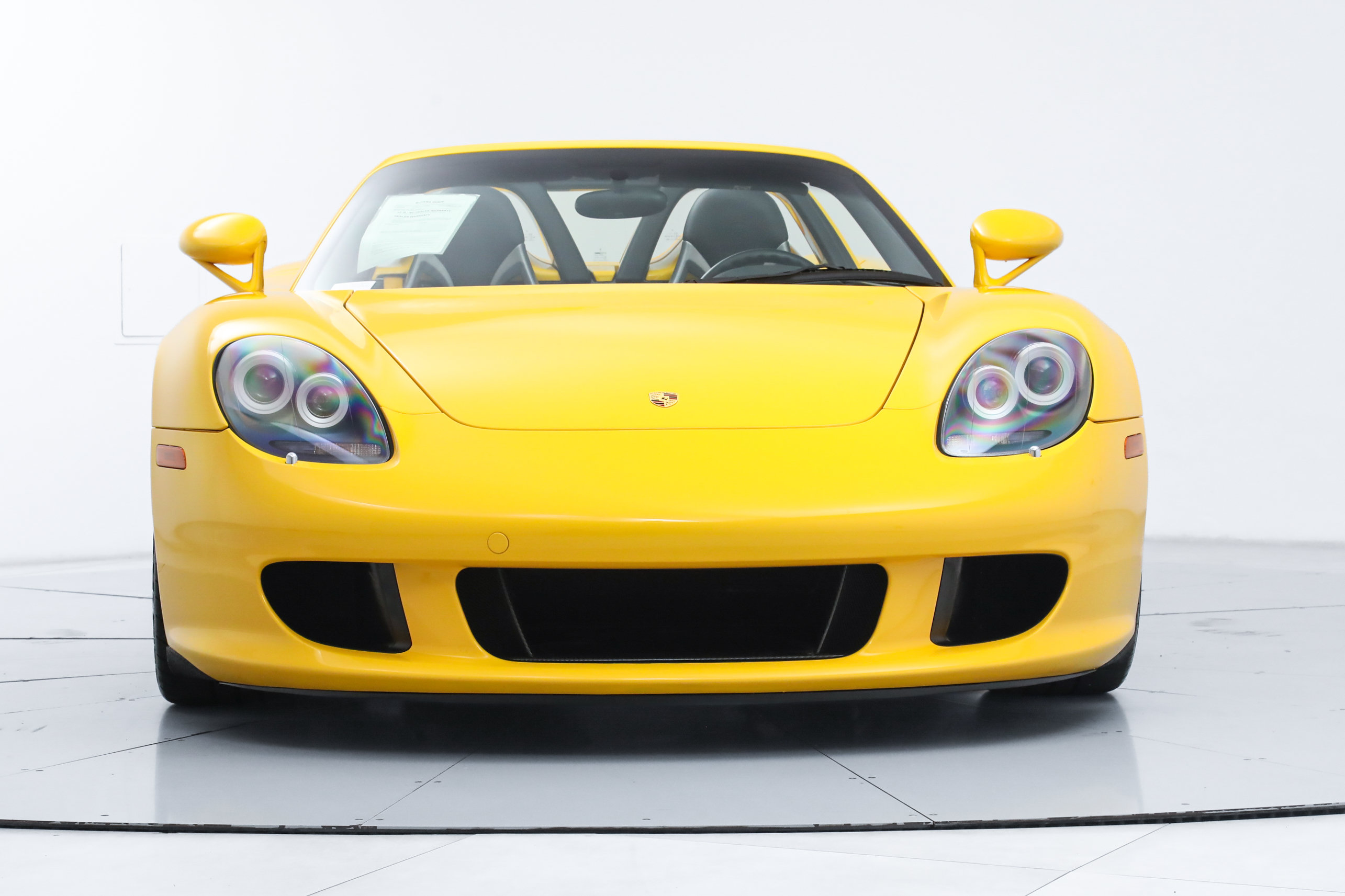 Used 2005 Porsche Carrera GT RWD image 10
