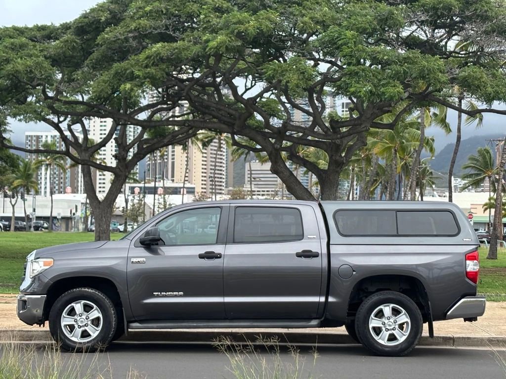 Used 2015 Toyota Tundra SR5 image 2