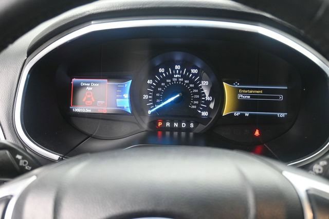 Used 2015 Ford Edge Titanium FWD image 10