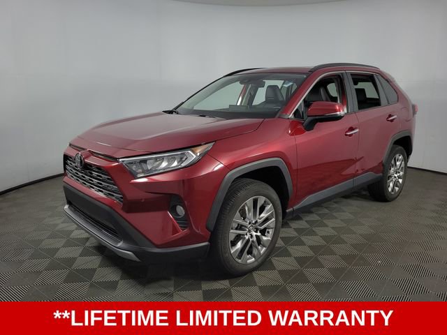 Used 2020 Toyota RAV4 Limited FWD image 3