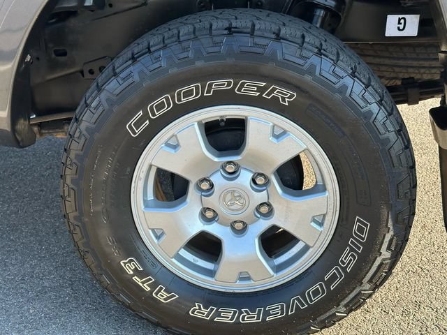 Used 2012 Toyota Tacoma 4x4 Double Cab w/ SR5 Pkg image 32