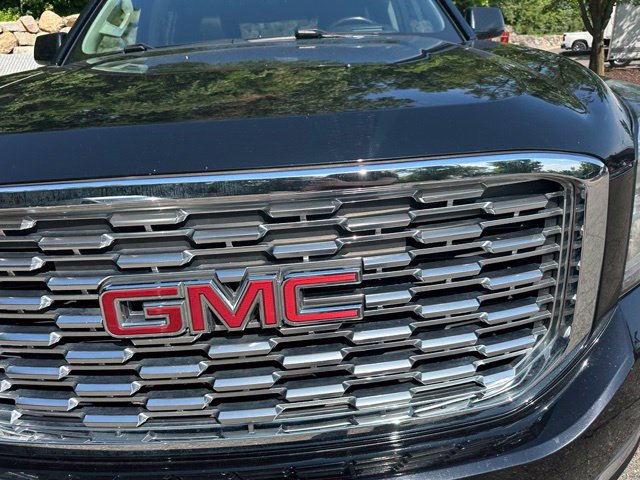 Used 2018 GMC Yukon Denali w/ Denali Ultimate Package AWD/4WD image 9
