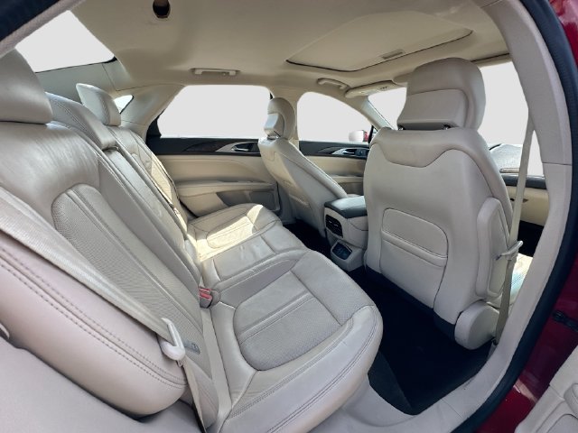 Used 2017 Lincoln MKZ Reserve FWD image 27
