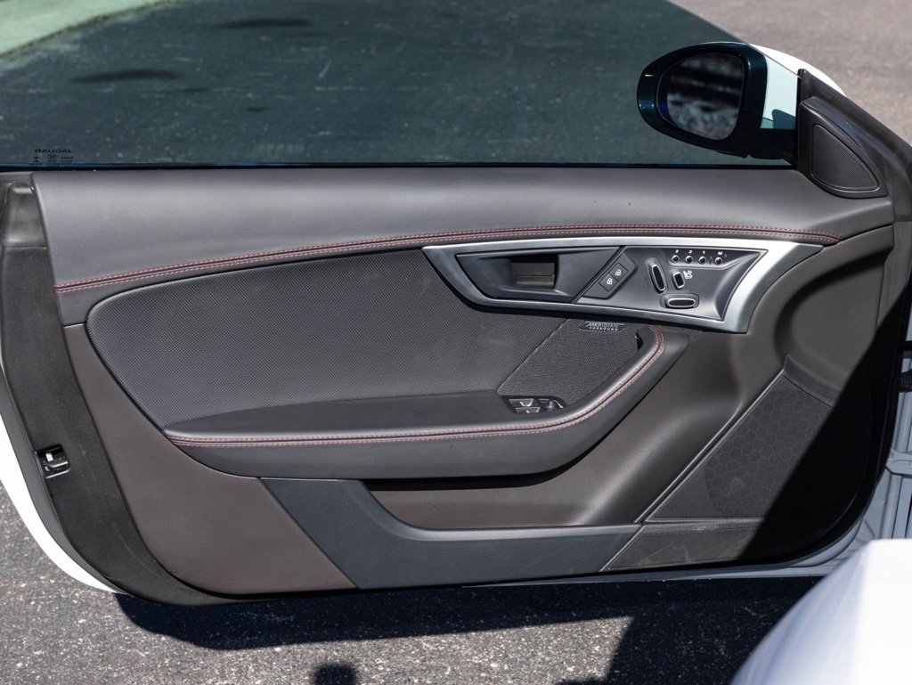 Used 2023 Jaguar F-TYPE R-Dynamic image 21